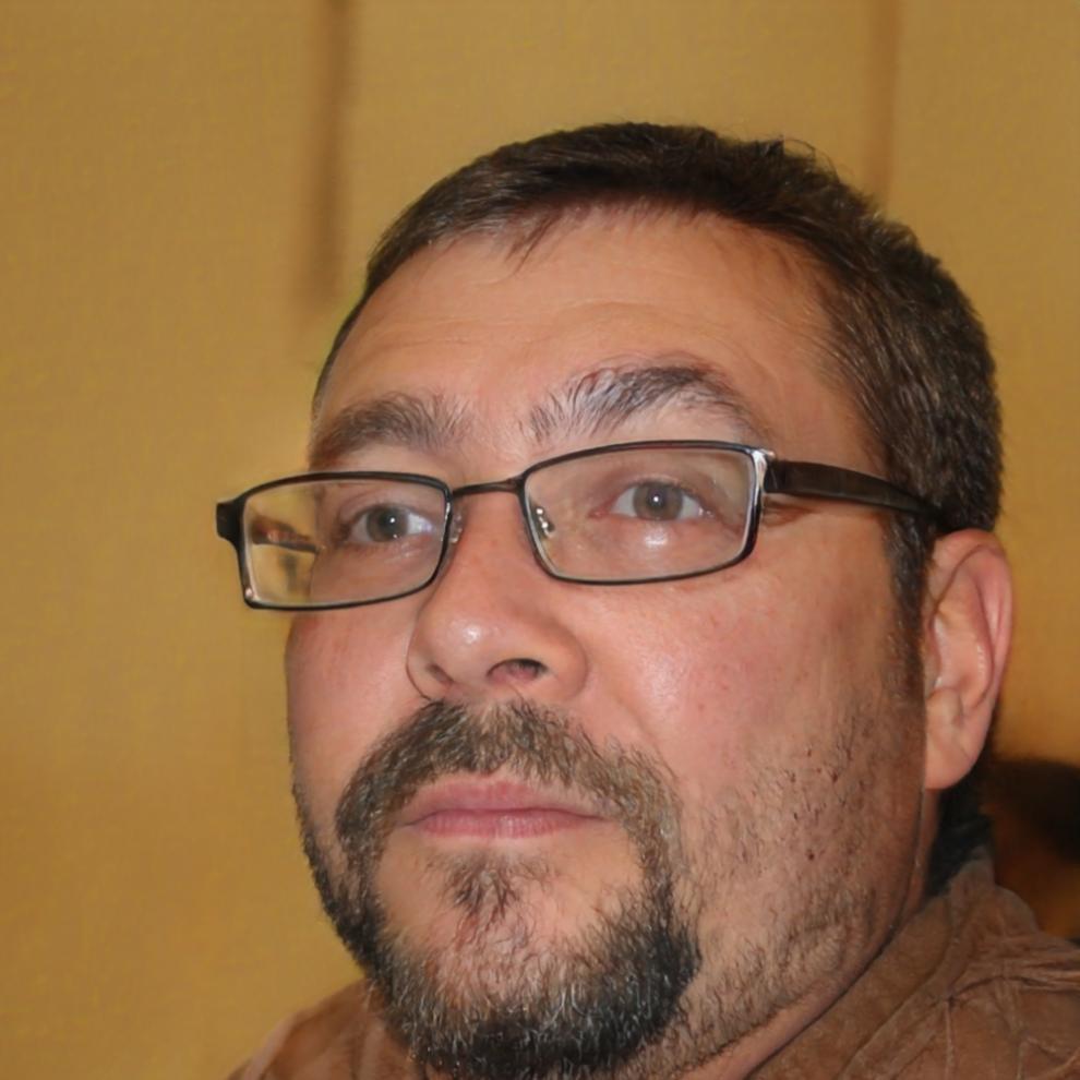 Retrato profesional de Álvaro Mendizábal, mentor senior en ecommerce